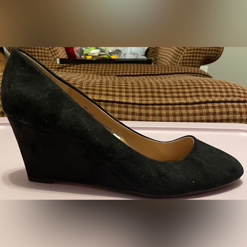 A New Day Dot Round Toe Black Wedge Heels - Picture 10 of 11